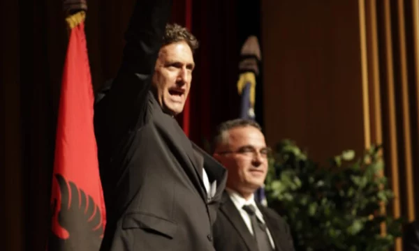 Çfarë na tha James Rubin për akuzat kundër Hashim Thaçit