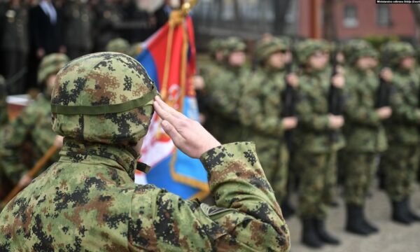 Hija e arkivoleve   Frika e shqiptarëve nga rikthimi i shërbimit ushtarak në Serbi