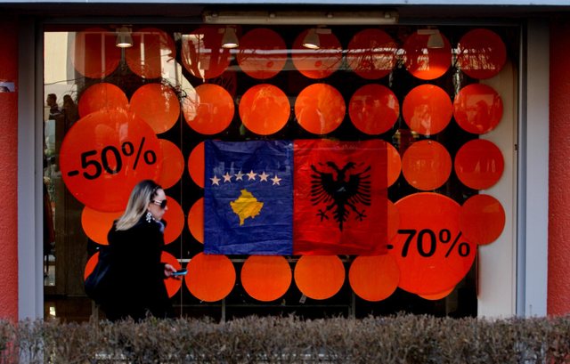 Akademik Rexhep Ismajli  Shqipja sot   reflekse rreth  krizës  në gjuhë