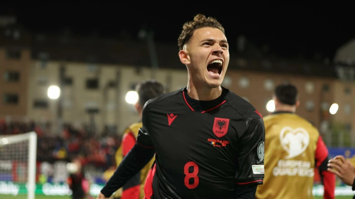 Shqipëria triumfon ndaj Andorrës dhe kualifikohet në play offin e Botërorit 2026