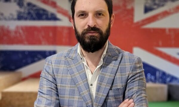 Shala e quan Glauk Konjufcën plastelinë  Ai është njeri më i keq se Albin Kurti