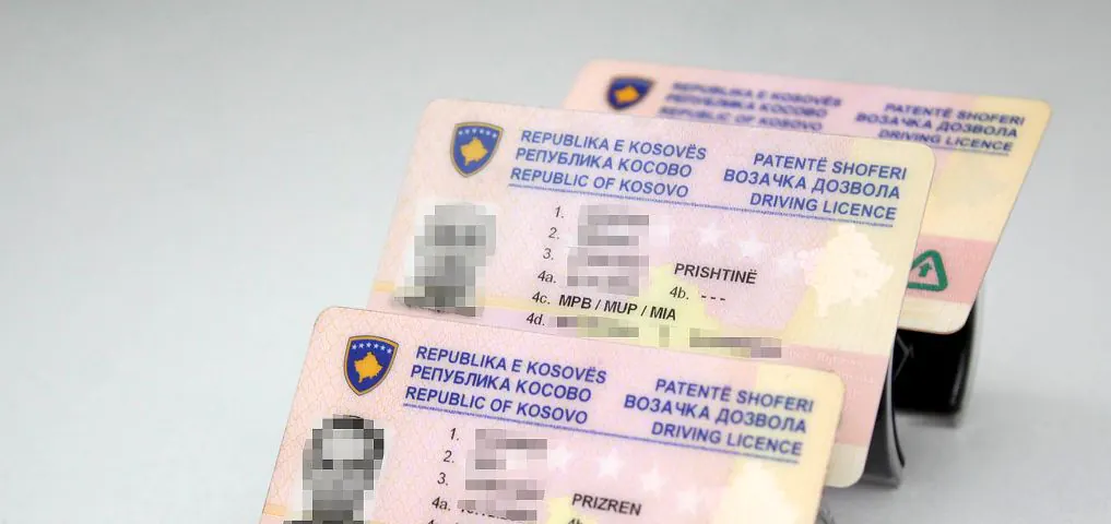 Sllovenia njeh patentë shoferët e Kosovës