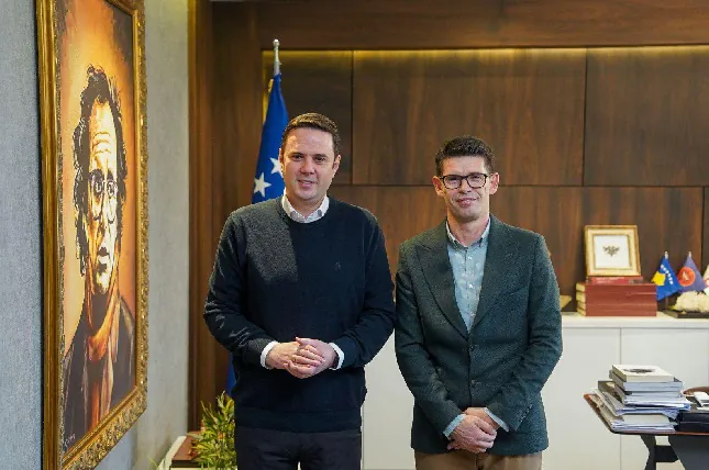 Astrit Desku i bashkohet LDK së