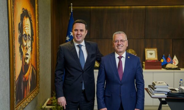 Gjenerali Gëzim Hazrolli i bashkohet LDK së