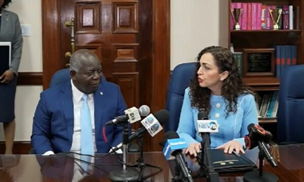 Osmani e fton për vizitë kryeministrin e Bahamas  Ditë historike për ne
