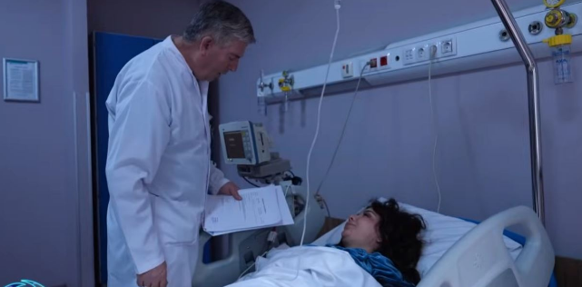 Klipi që pasqyron momentet e rënda të Albës dhe trajtimi që e mori