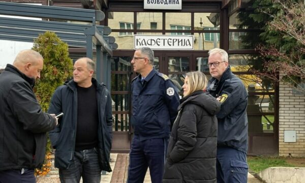 KFOR  EULEX dhe Policia e Kosovës në Zubin Potok