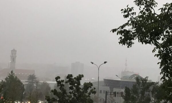 Paralajmërohet erë e fortë për nesër në Prishtinë  Komuna del me udhëzime për qytetarët