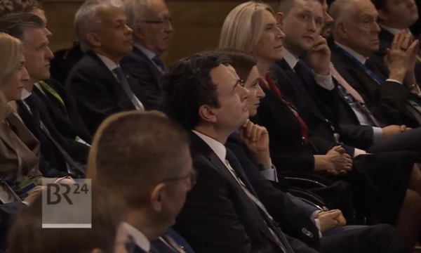 Fjalimi i Rubios në Mynih  Kurti shihet në audiencë duke dëgjuar më vëmendje