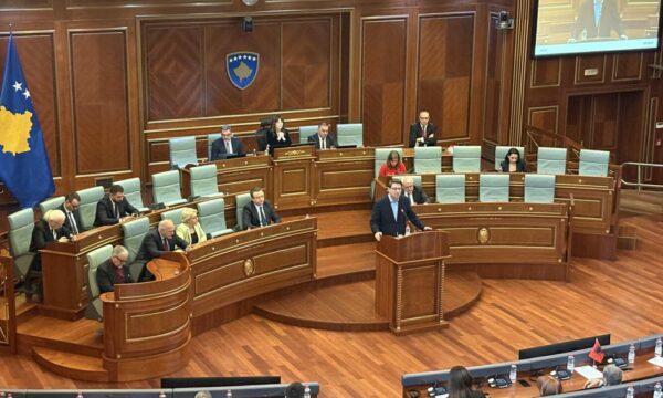 Murati paraqet projektligjin e buxhetit  Na pret situatë emergjente