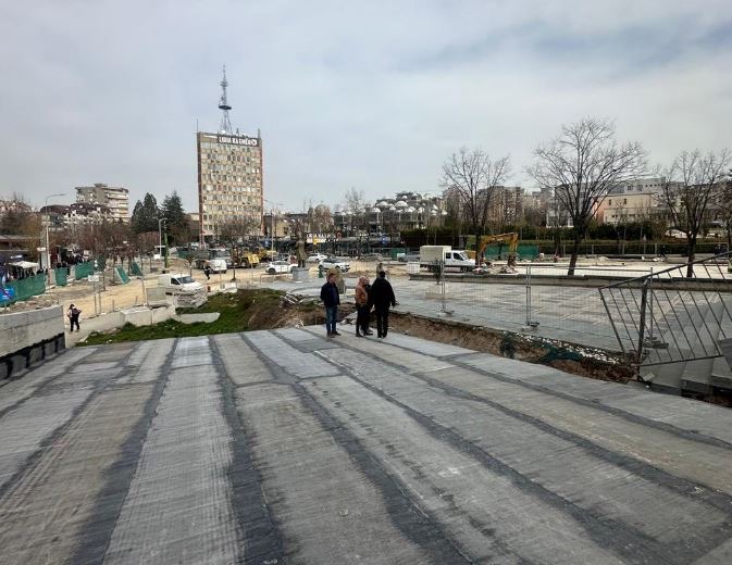 Rama  Në sheshin  Xhorxh Bush  ka filluar faza e dytë e punimeve