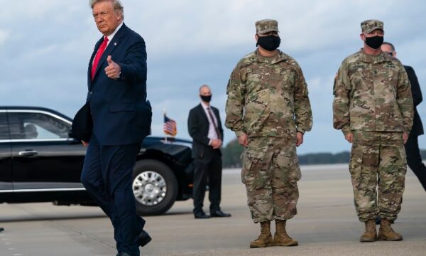 Bllokimi i Ngushticës së Hormuzit  SHBA nisin avionë dhe helikopterë për të siguruar rrugën tregtare