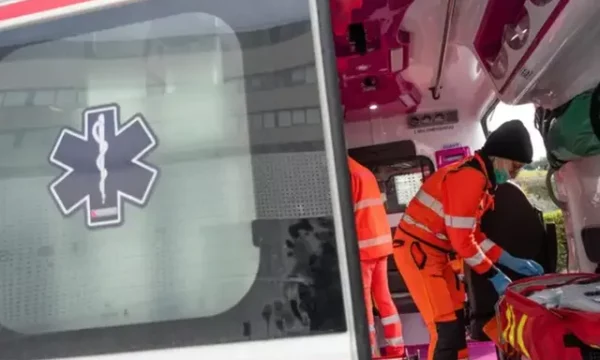 E rëndë në Itali  Nëna hidhet nga ballkoni me tre fëmijët e saj  mbijeton vetëm 6 vjeçarja