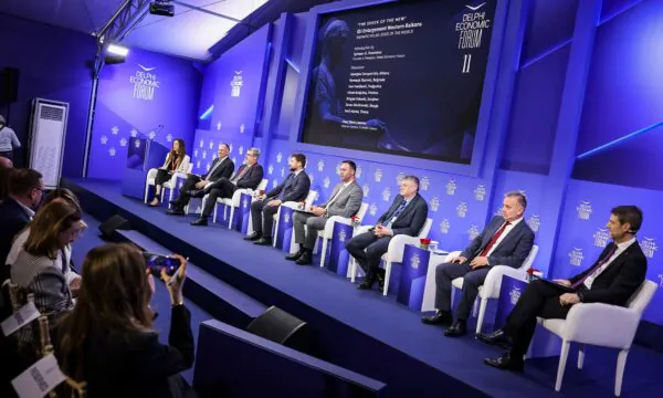 Konjufca nga Forumi Ekonomik në Greqi i kërkon BE së që t ia japë shpejt Kosovës statusin e kandidatit