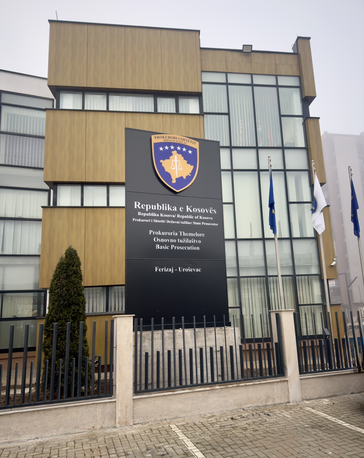 Kërkohet paraburgim ndaj pesë të pandehurve për keqpërdorim të detyrës zyrtare në Ferizaj