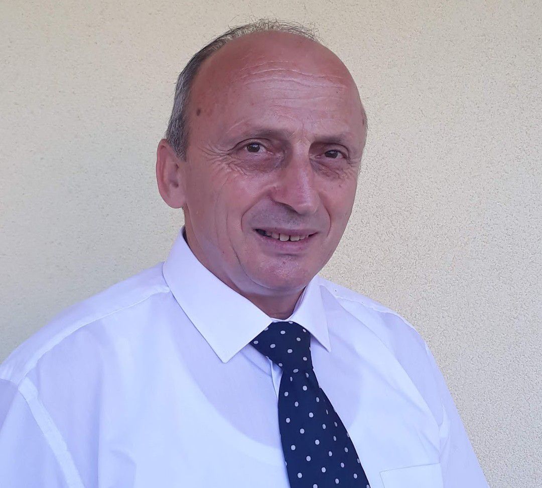 florim-zeqa-mos-e-djegni-jorganin-milionat-e-shtetit-per-nje-plesht-president