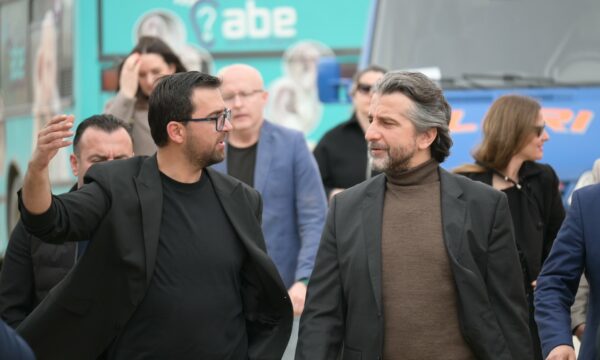 Havolli reagon pasi Rama e shkarkoi nga pozita e drejtorit në Komunë