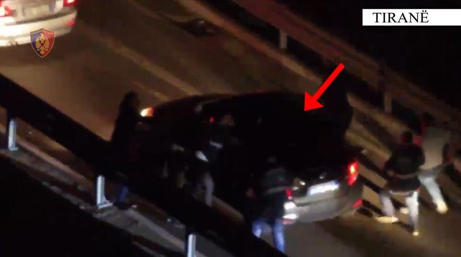 Operacion si në filma  kapet  tregtari  i automatikëve