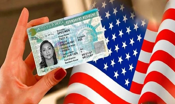 SHBA ja ndryshon rregullat për marrjen e  Green Card    çfarë duhet të dimë 
