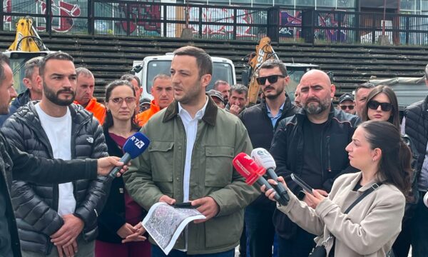 Prishtina nis aksionin për largimin e mbeturinave vëllimore