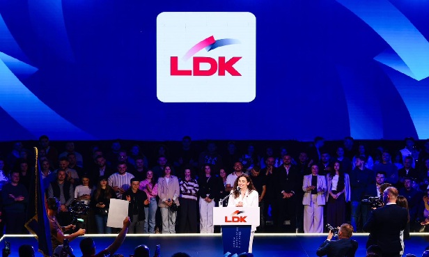  Frikacakë që na e shajnë varret  përçarës që prejnë në besë aleatët e lirisë   Osmani shfryhet kundër Vetëvendosjes në tubimin e LDK së