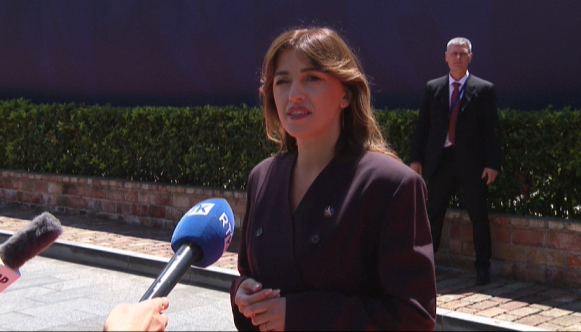 Haxhiu në Tivat  Kosova e meriton statusin e vendit kandidat dhe hapjen e negociatave