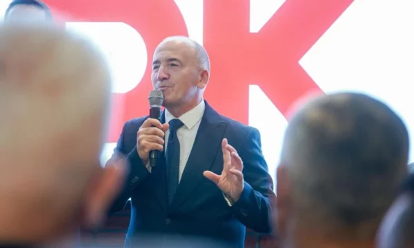 Gazmend Muhaxheri jep detaje nga brenda sallës