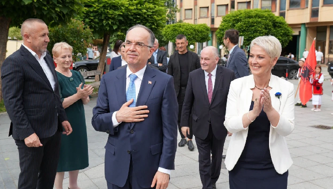 Presidenti shqiptar Bajram Begaj trazon Serbinë me vizitën në Preshevë e Bujanovc