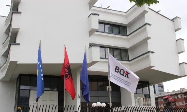 BQK parashikon ngadalësim të rritjes ekonomike e përshpejtim të rritjes së çmimeve