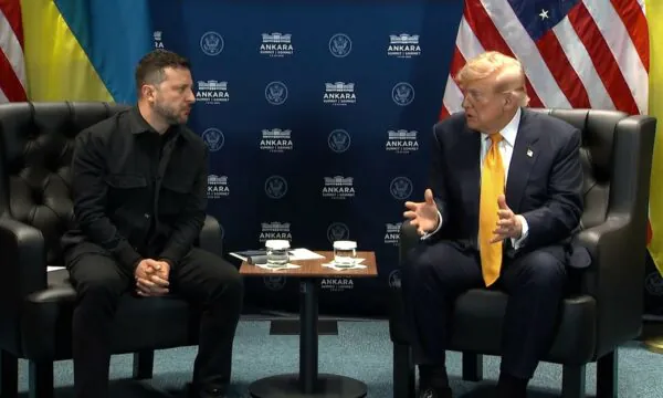 Trump paralajmëron  Sonte ndoshta do ta godasim përsëri Iranin
